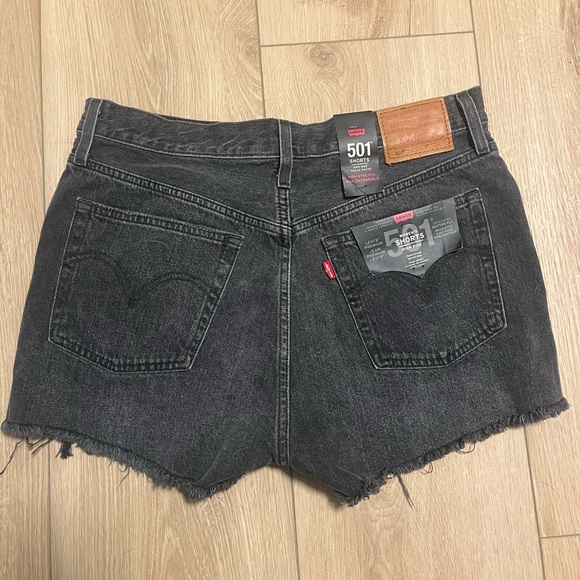 BNWT LEVIS 501 SHORTS BLACK - Picture 4 of 5